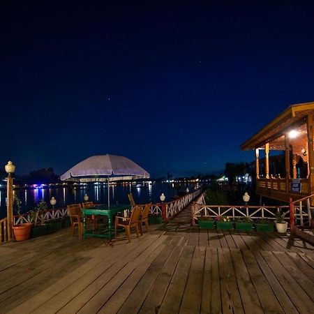 ホテル Kolu Group Of Houseboats Srīnagar エクステリア 写真