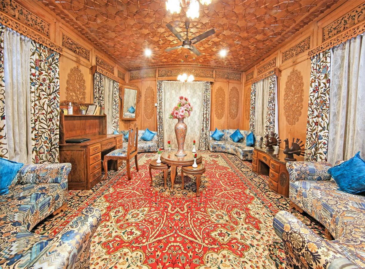 ホテル Kolu Group Of Houseboats Srīnagar エクステリア 写真